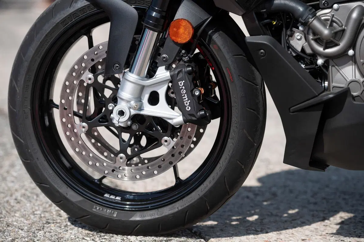 Aprilia Tuono 660 Factory (10)
