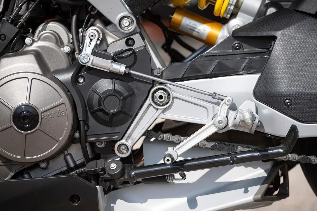 Aprilia Tuono 660 Factory (11)
