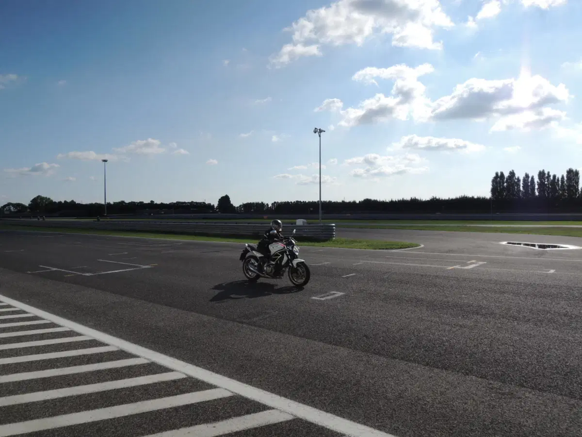 Corsi moto: successo ad Adria per Donneinsella (20)