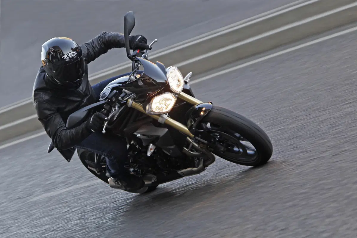 Triumph Street Triple ABS (3)