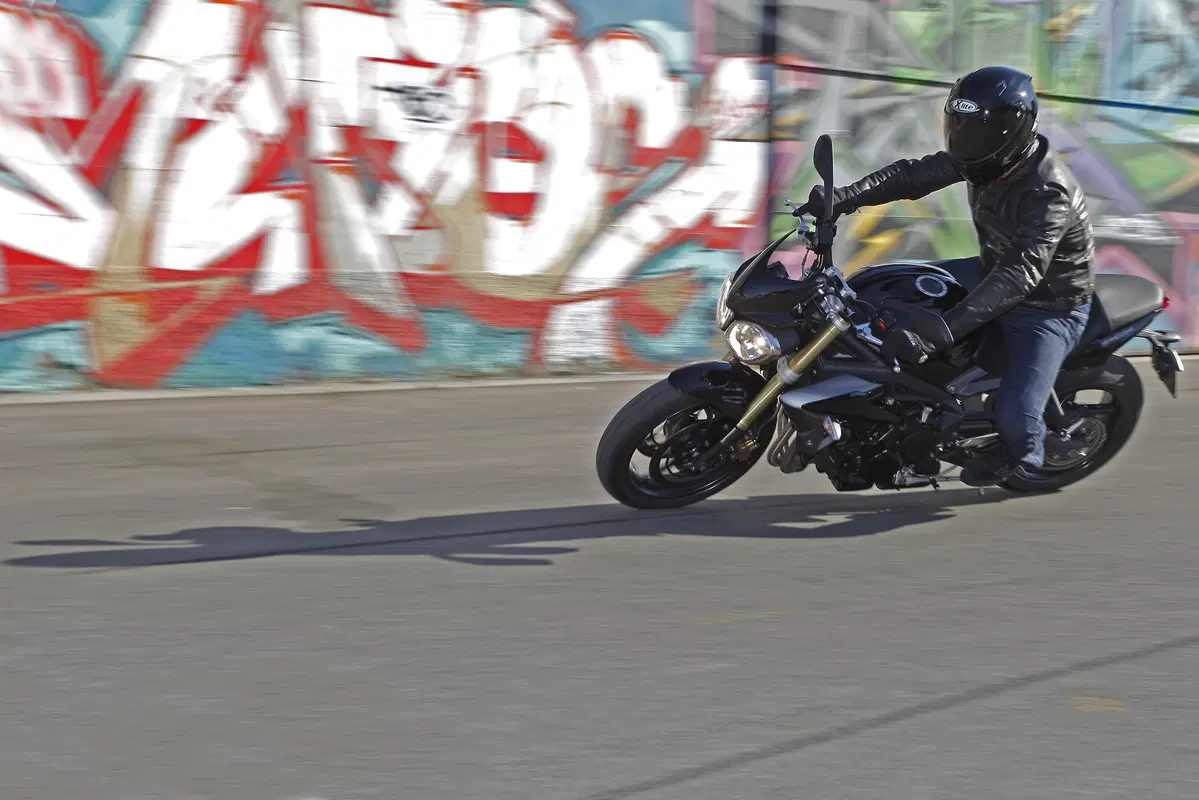 Triumph Street Triple ABS (6)