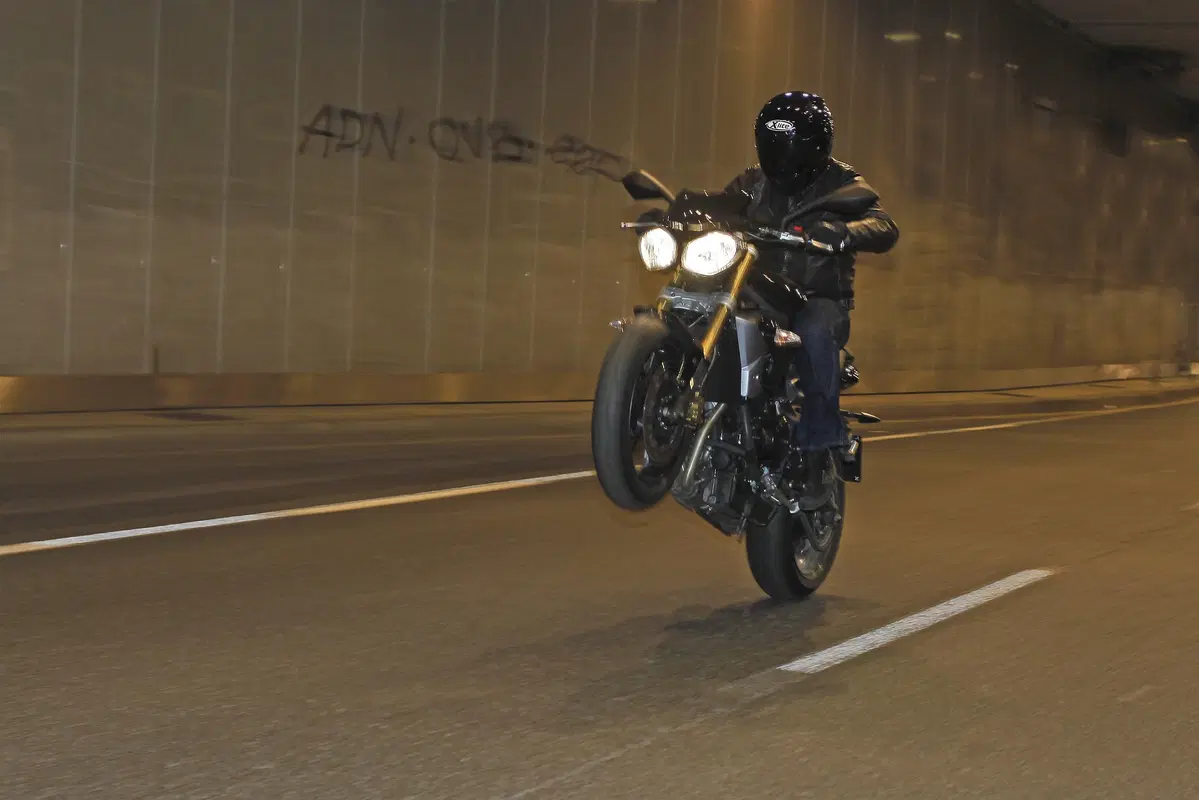 Triumph Street Triple ABS (8)