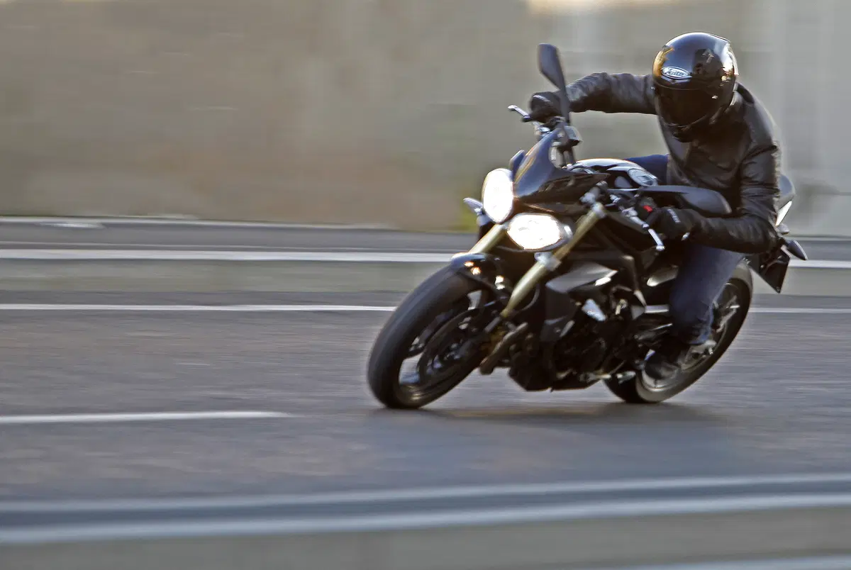 Triumph Street Triple ABS (11)