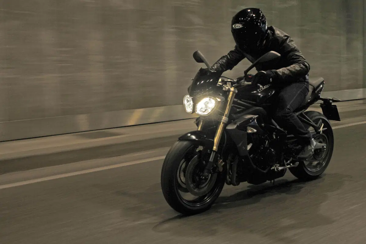 Triumph Street Triple ABS (13)