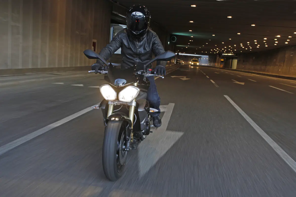Triumph Street Triple ABS (12)
