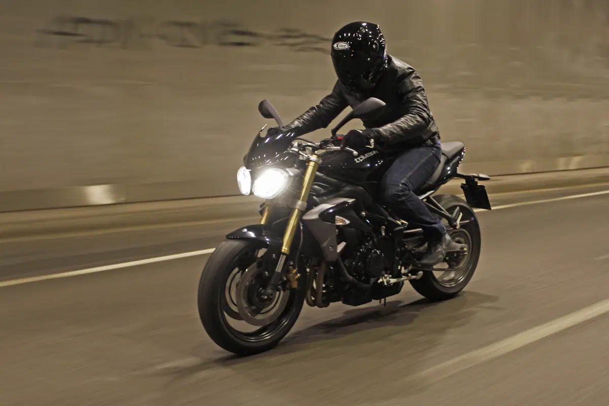 Triumph Street Triple ABS (4)