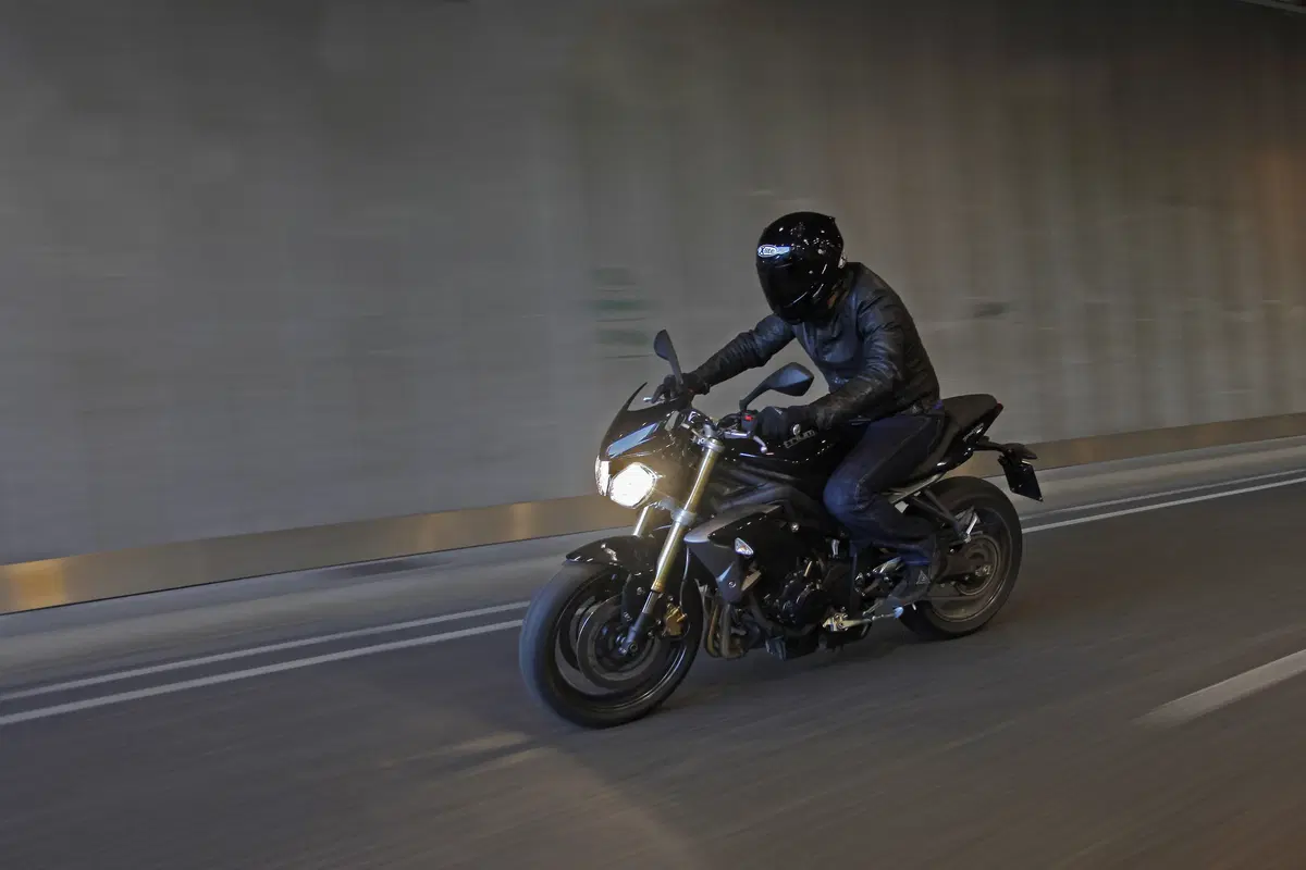 Triumph Street Triple ABS (17)