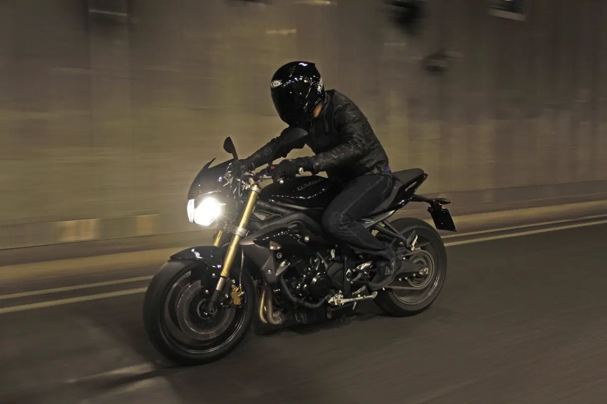 Triumph Street Triple ABS (18)