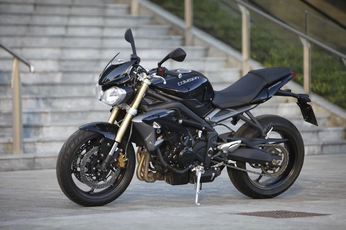 Triumph Street Triple ABS (25)