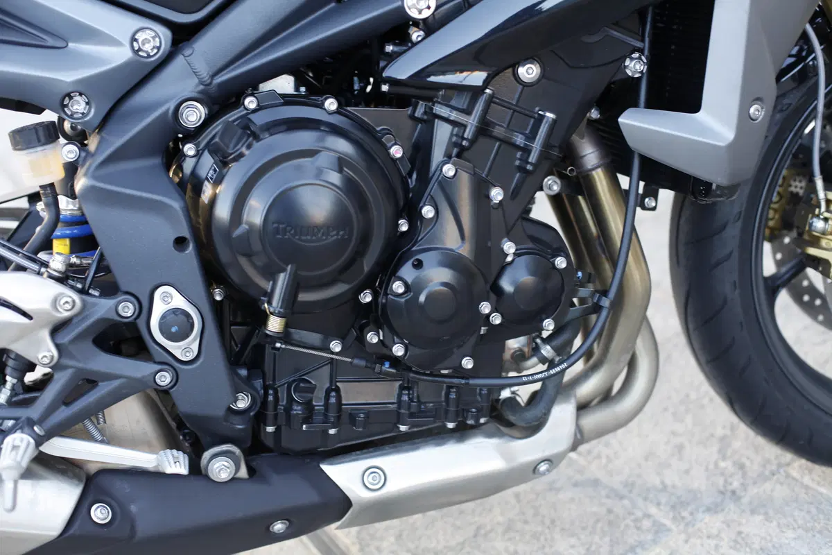 Triumph Street Triple ABS (38)