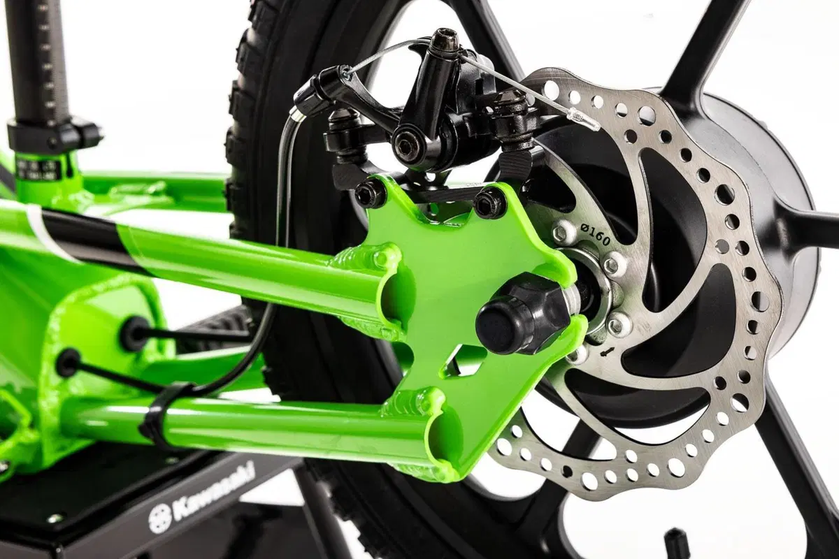 La prima Kawasaki elettrica? Un gioco da ragazzi! (7)
