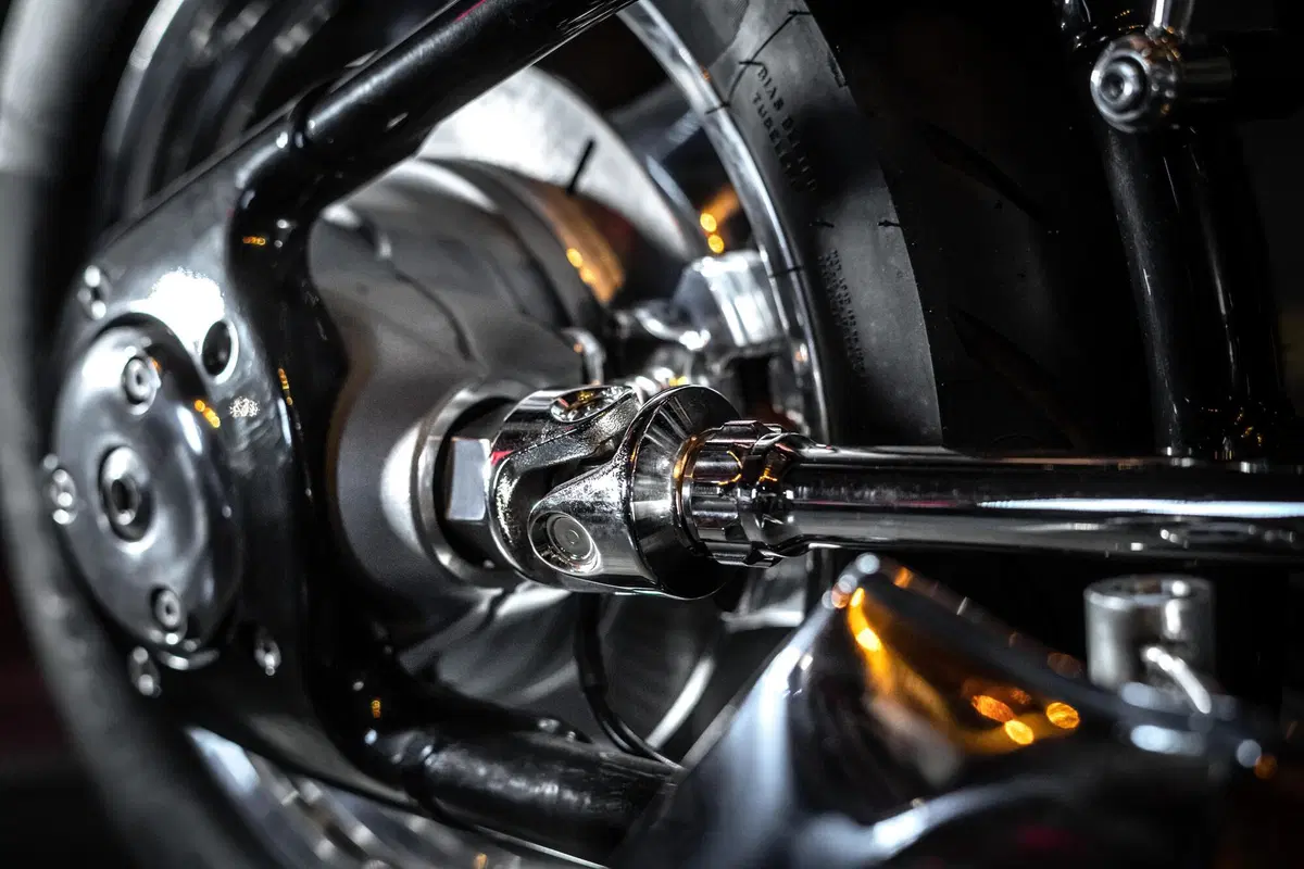 BMW R18 Magnifica. Dicono sia molto radicale, giudicate voi... (18)