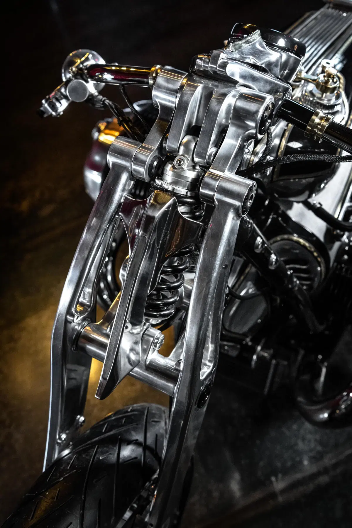 BMW R18 Magnifica. Dicono sia molto radicale, giudicate voi... (23)
