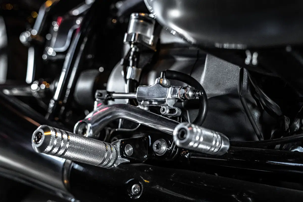 BMW R18 Magnifica. Dicono sia molto radicale, giudicate voi... (25)