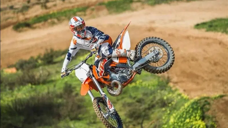  KTM goes Digital: l'App per scoprire le novit&agrave; della gamma SX 2015