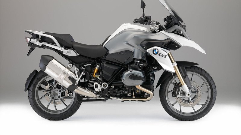 BMW aggiorna il listino prezzi della gamma moto 2014