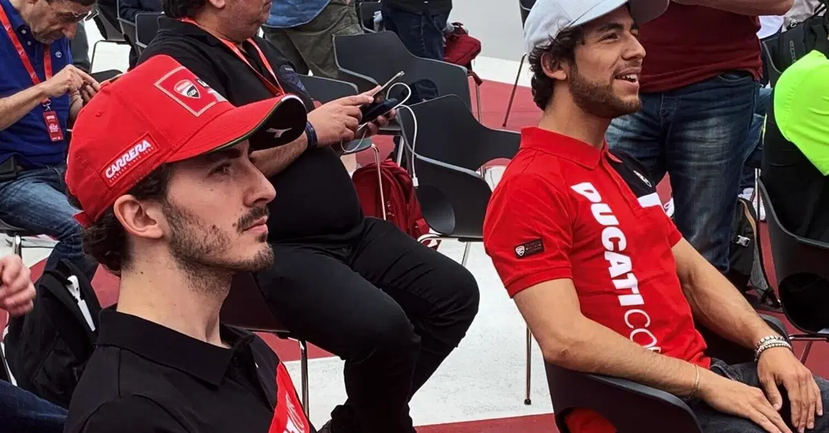 MotoGP 2022. Pecco Bagnaia ed Enea Bastianini che complimenti a Fabio Quartararo: "&Egrave; in forma al 100%! Ed &egrave; sempre davanti!"