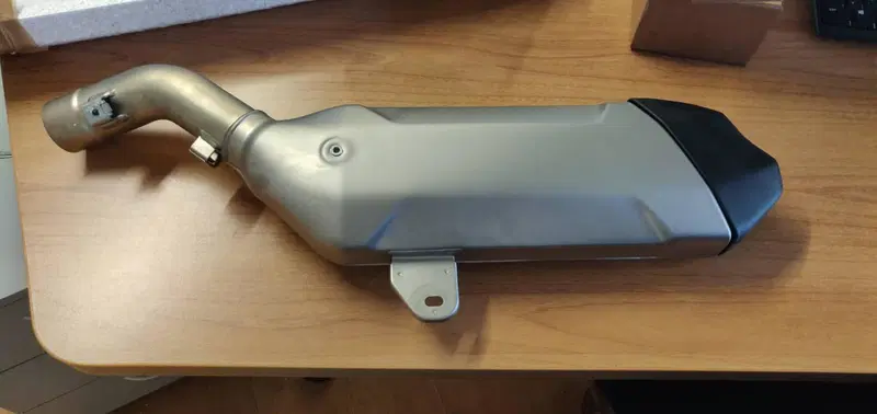 Scarico e paracalore Originale Nuovo MultistradaV4 Ducati (2)
