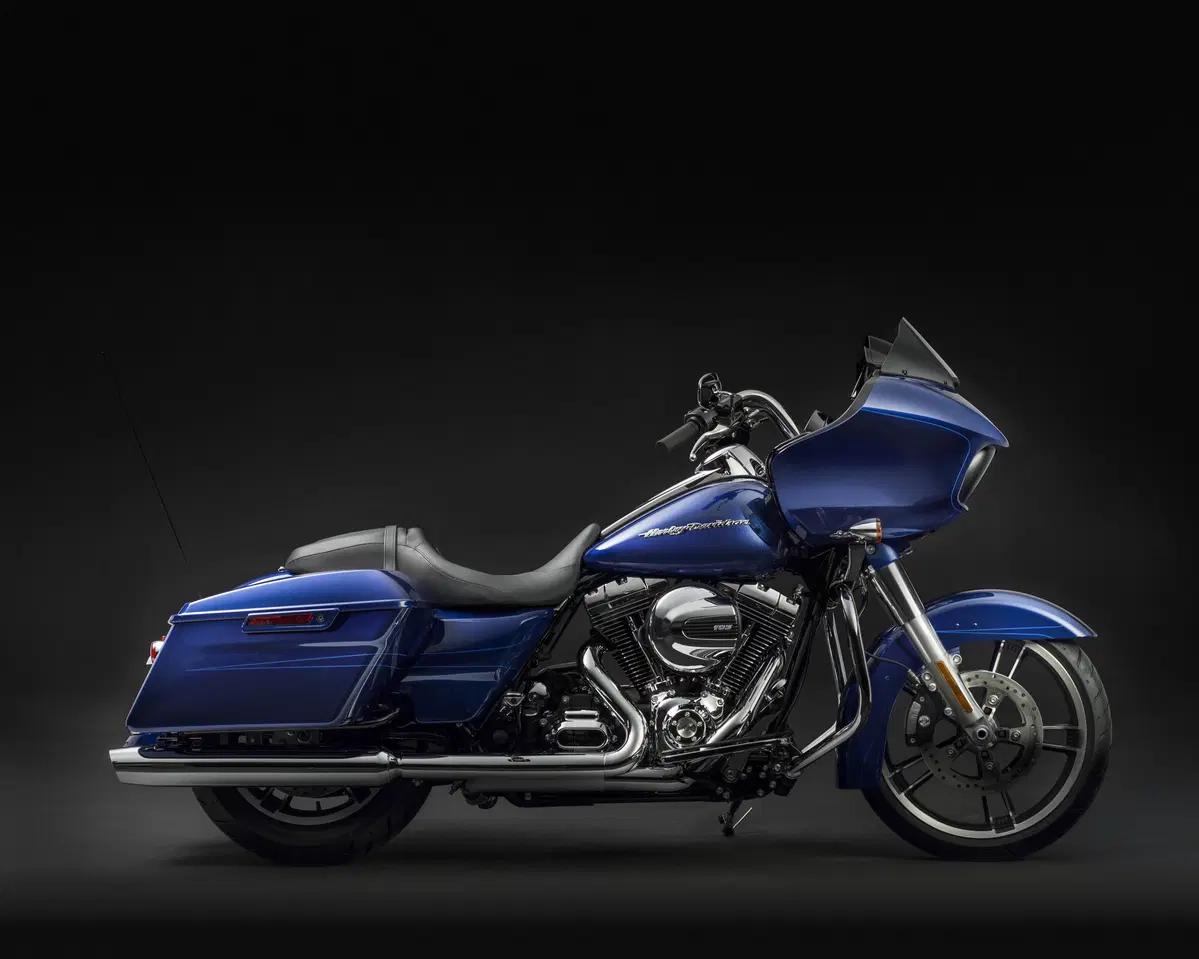 Harley-Davidson 2015: ecco la nuova Road Glide Special (6)