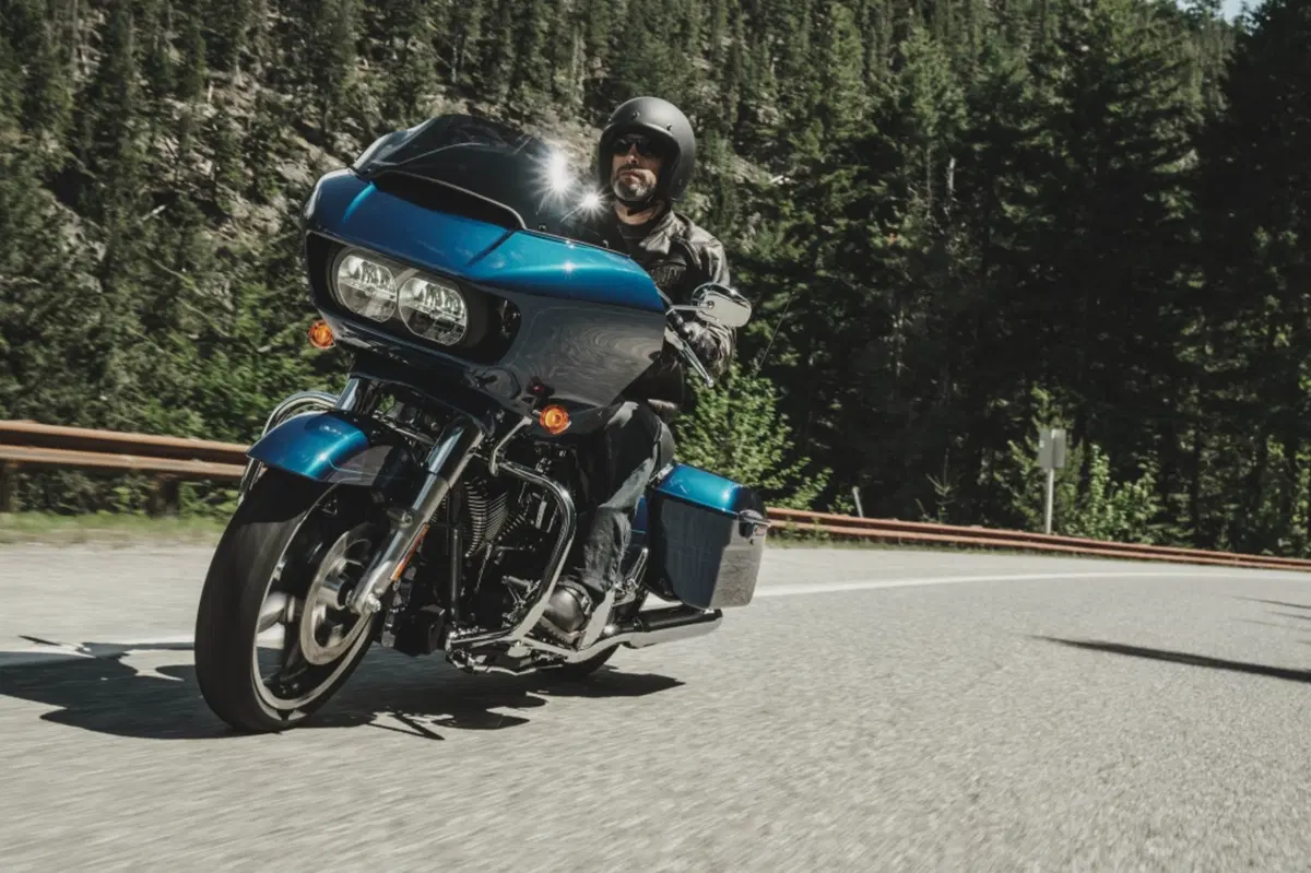 Harley-Davidson 2015: ecco la nuova Road Glide Special (3)