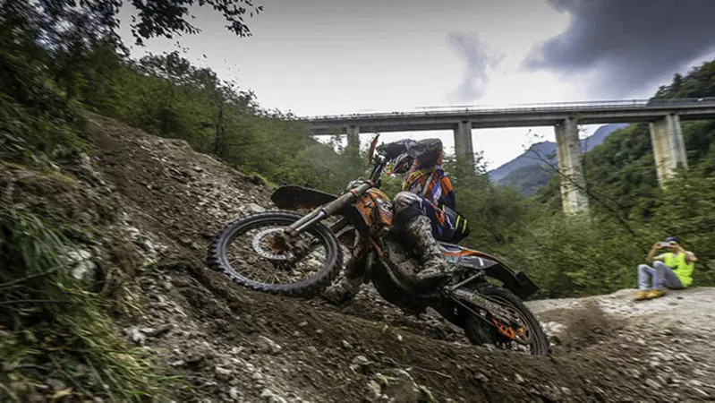 Enduro GP d'Italia: prima giornata dominata da Nambotin, Salvini e Phillips