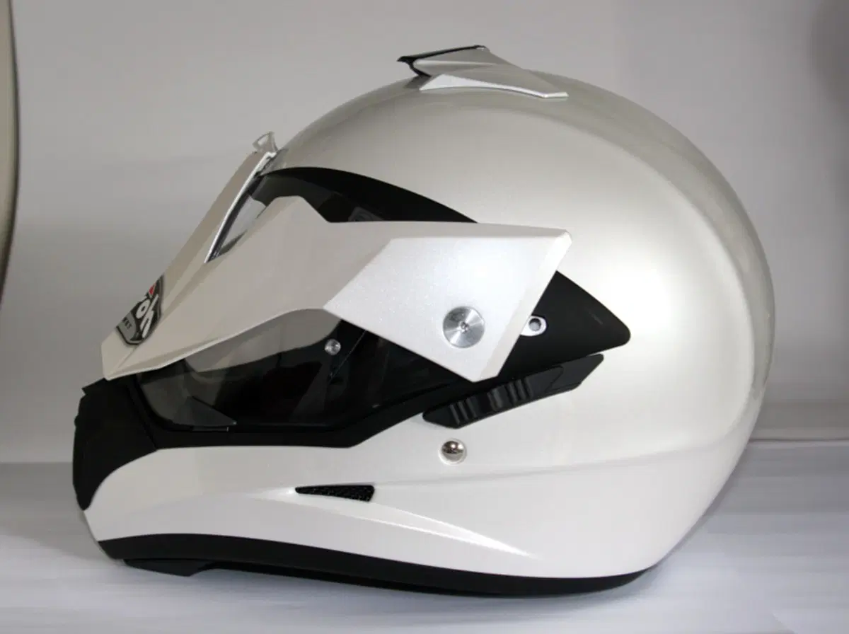 Test caschi: Airoh S5