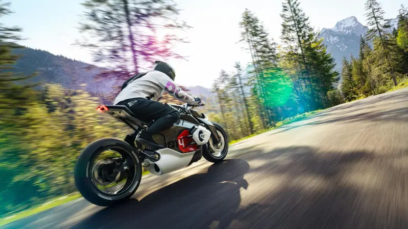 Stop ai motori endotermici dal 2035. Ecco che cosa ne pensate voi lettori