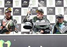 Tourist Trophy 2022: Michael Dunlop vince gara 2 Supersport: il record di Joey è più vicino