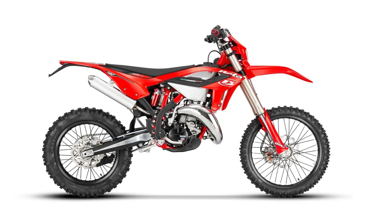 Ecco come sono cambiate le Beta RR Enduro 2023. Otto modelli per tutti i gusti (2)