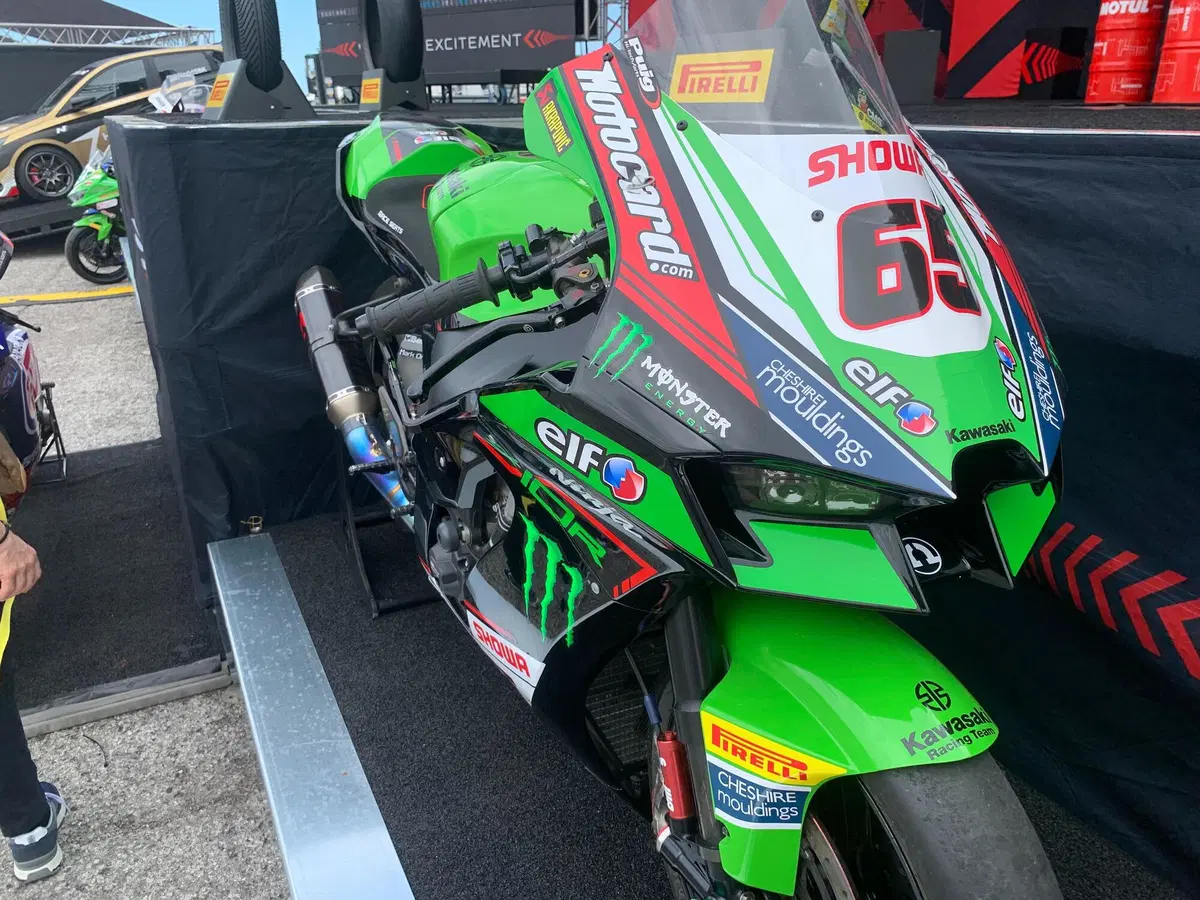 SBK 2022. GP D'ITALIA, la piadina e i pneumatici: foto dentro e fuori il circuito di Misano [GALLERY] (24)