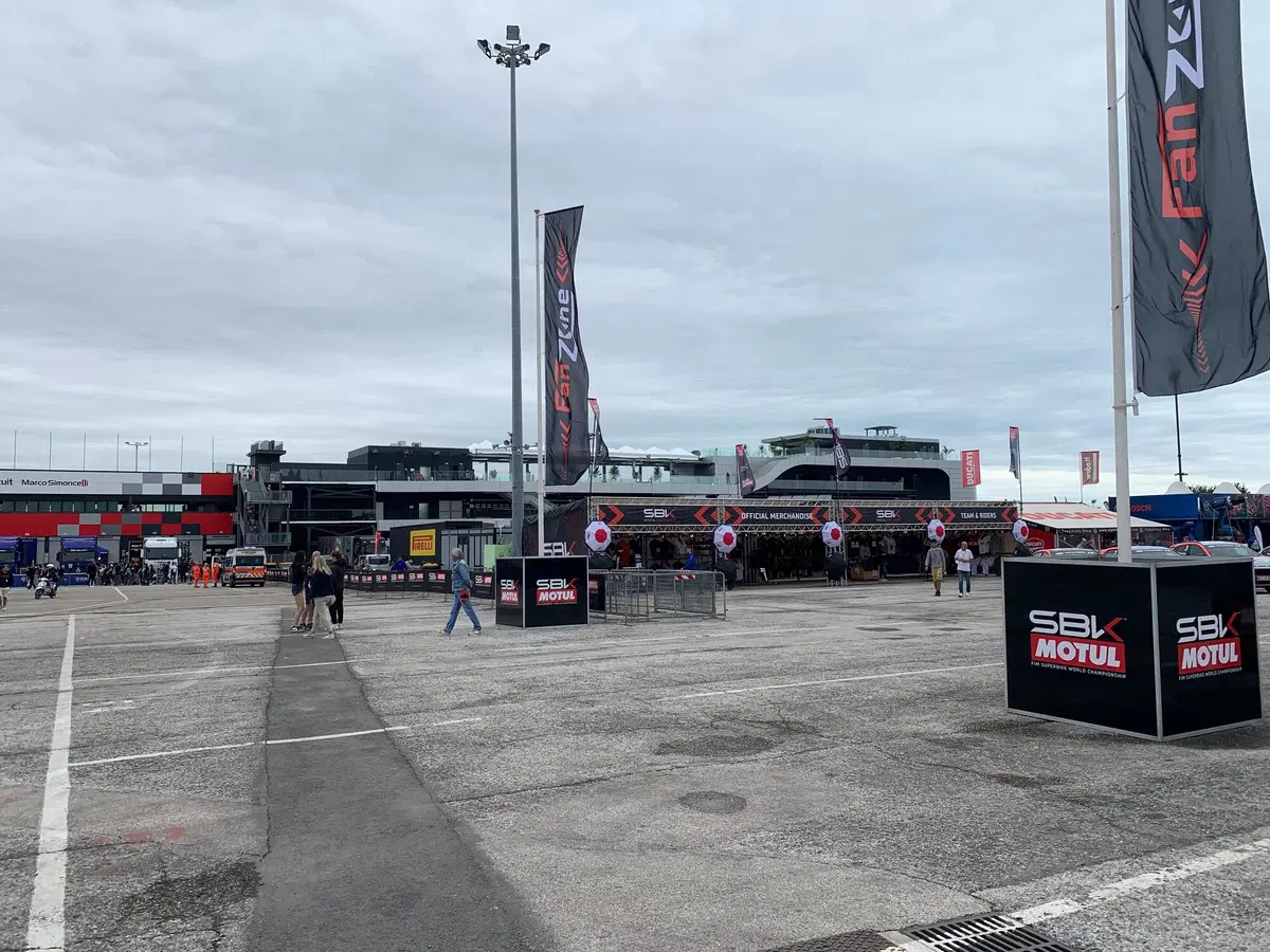 SBK 2022. GP D'ITALIA, la piadina e i pneumatici: foto dentro e fuori il circuito di Misano [GALLERY] (26)