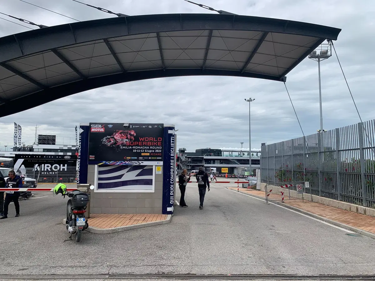 SBK 2022. GP D'ITALIA, la piadina e i pneumatici: foto dentro e fuori il circuito di Misano [GALLERY] (31)