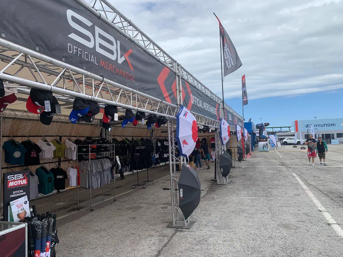 SBK 2022. GP D'ITALIA, la piadina e i pneumatici: foto dentro e fuori il circuito di Misano [GALLERY] (32)