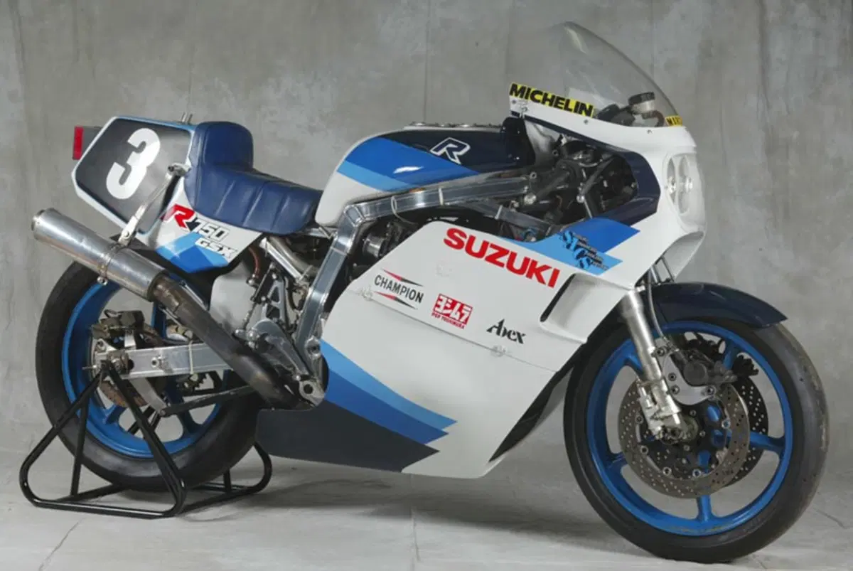 Suzuki GSX-R750: la superleggera  (4)