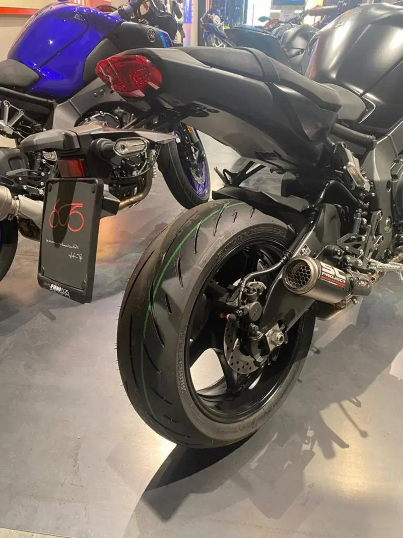 Yamaha MT-10 (2022 - 26) (4)