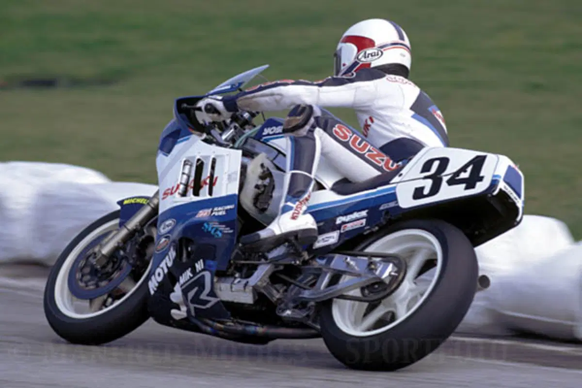 Suzuki GSX-R750: la superleggera  (9)