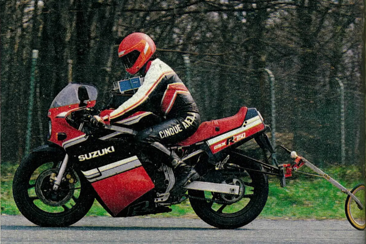 Suzuki GSX-R750: la superleggera  (10)