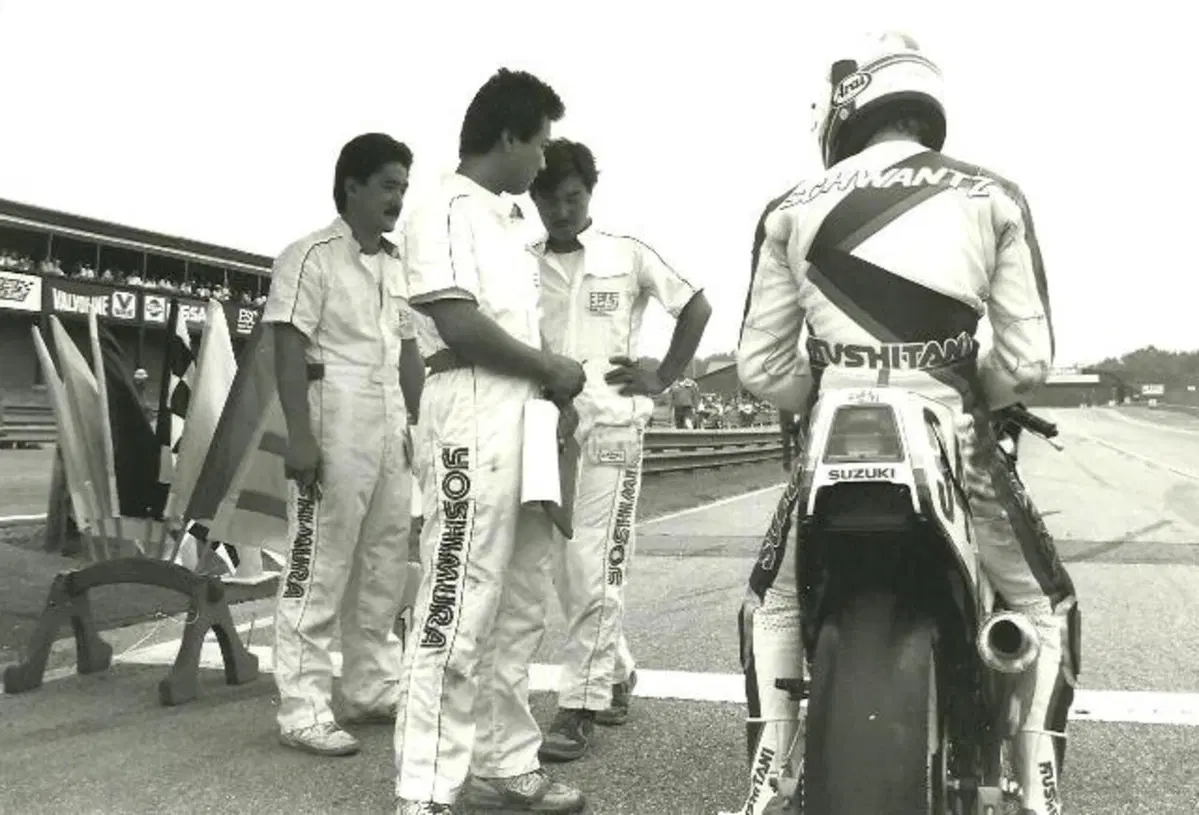 Suzuki GSX-R750: la superleggera  (19)