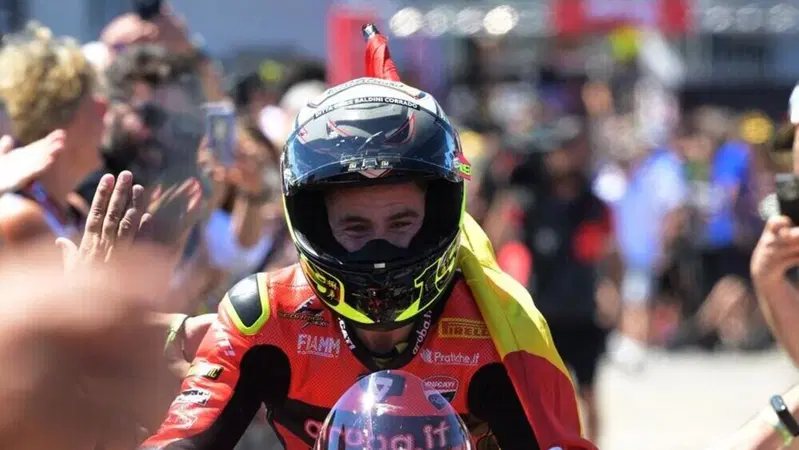 SBK 2022. GP d'Italia, &egrave; tornato il BaBau? Rea resiste. Catastrofe Toprak [VIDEO]