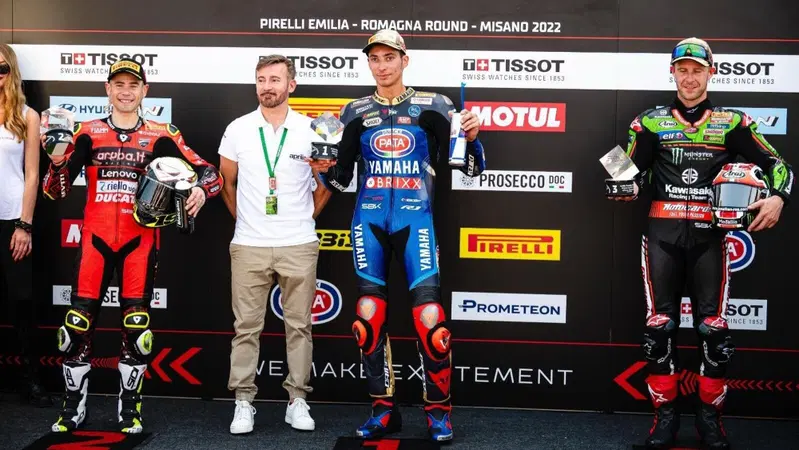 SBK 2022. GP d'Italia, Toprak Razgatlioglu vince la Superpole Race di Misano