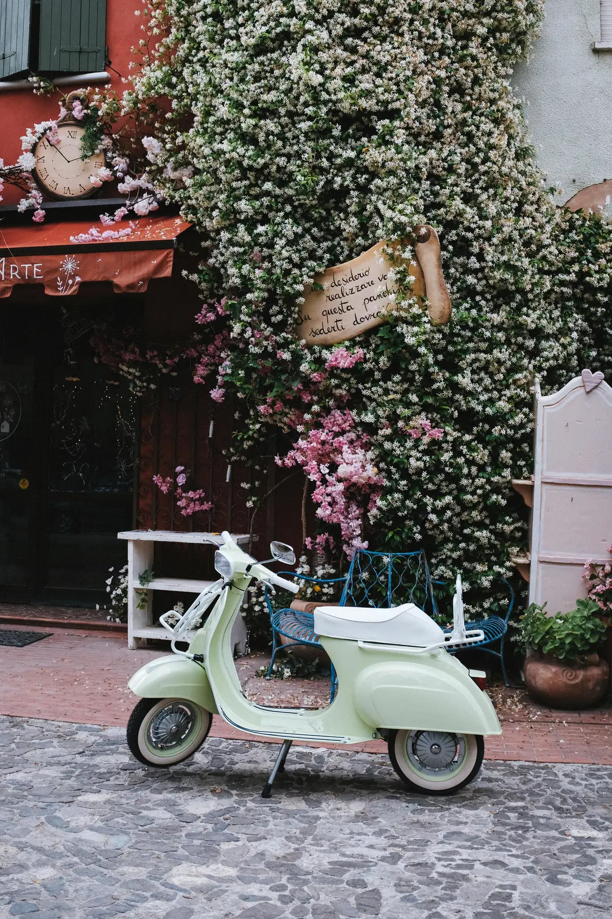 Garage Italia presenta la Vespa 50 Special-e (3)