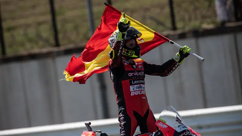 SBK 2022. GP d'Italia, Alvaro Bautista vince Gara2 a Misano