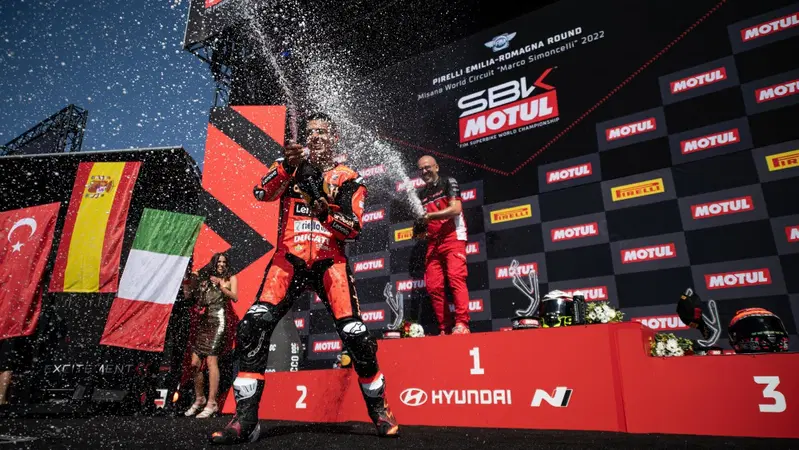 SBK 2022. GP d'Italia, il bicchiere di Michael Rinaldi &egrave; mezzo pieno, quello di Andrea Locatelli mezzo vuoto