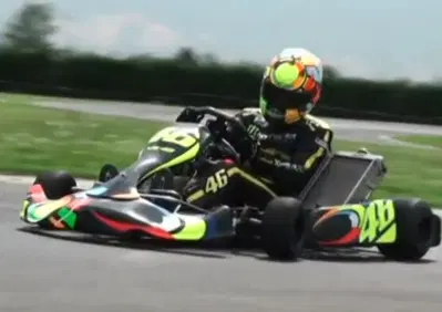 Valentino Rossi: a scuola di kart col campione di Tavullia
