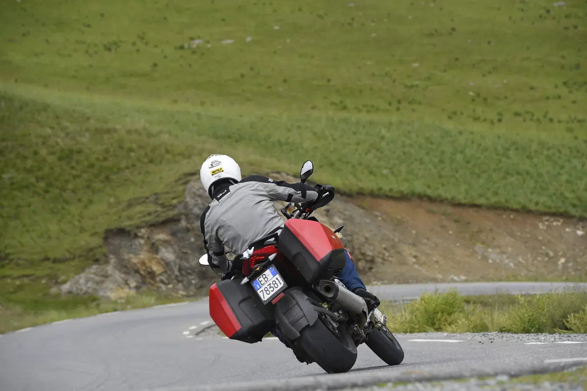 Aprilia Caponord 1200 Travelpack  (7)