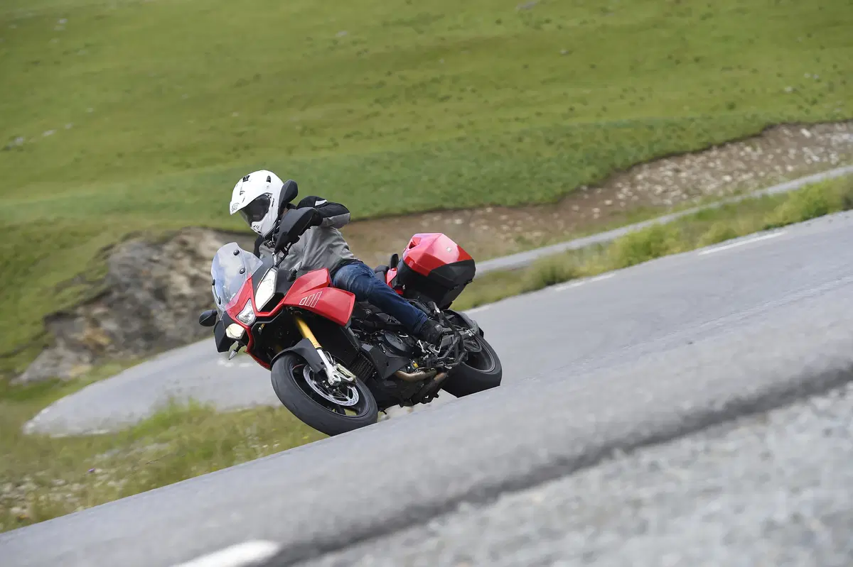 Aprilia Caponord 1200 Travelpack  (8)