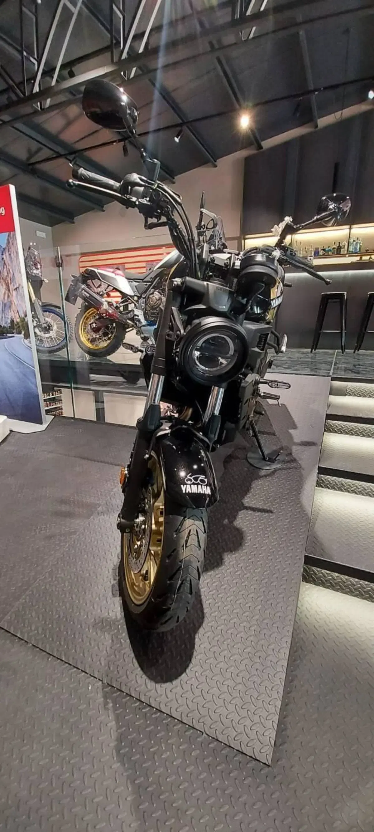 Yamaha XSR 700 (2022 - 26) (3)