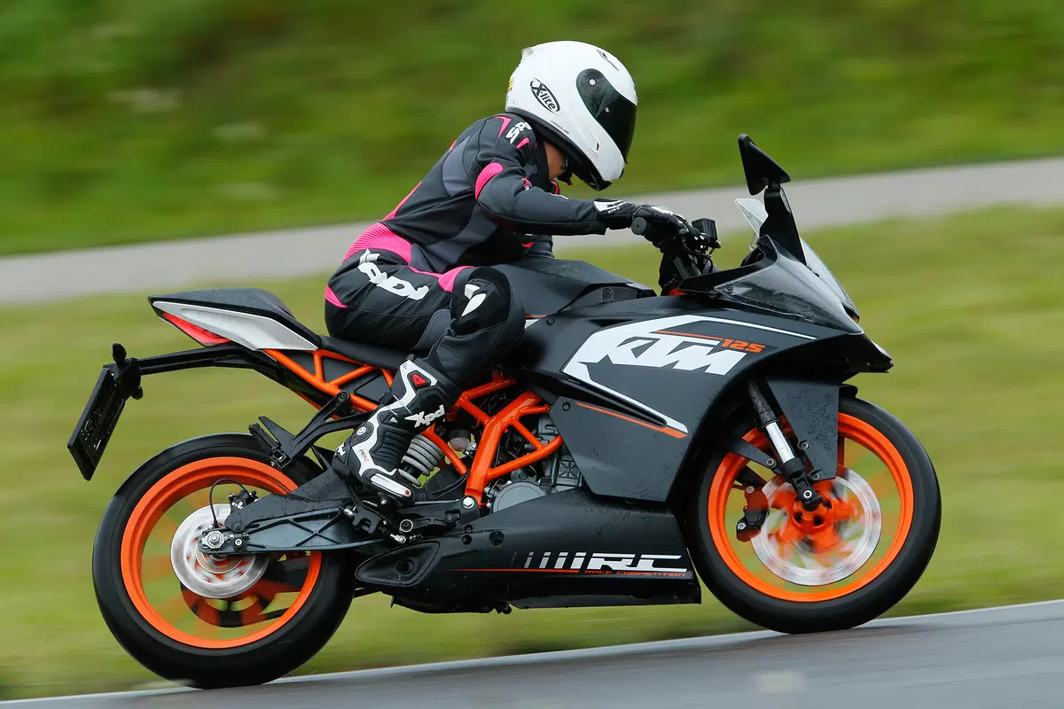 KTM RC 125  (4)