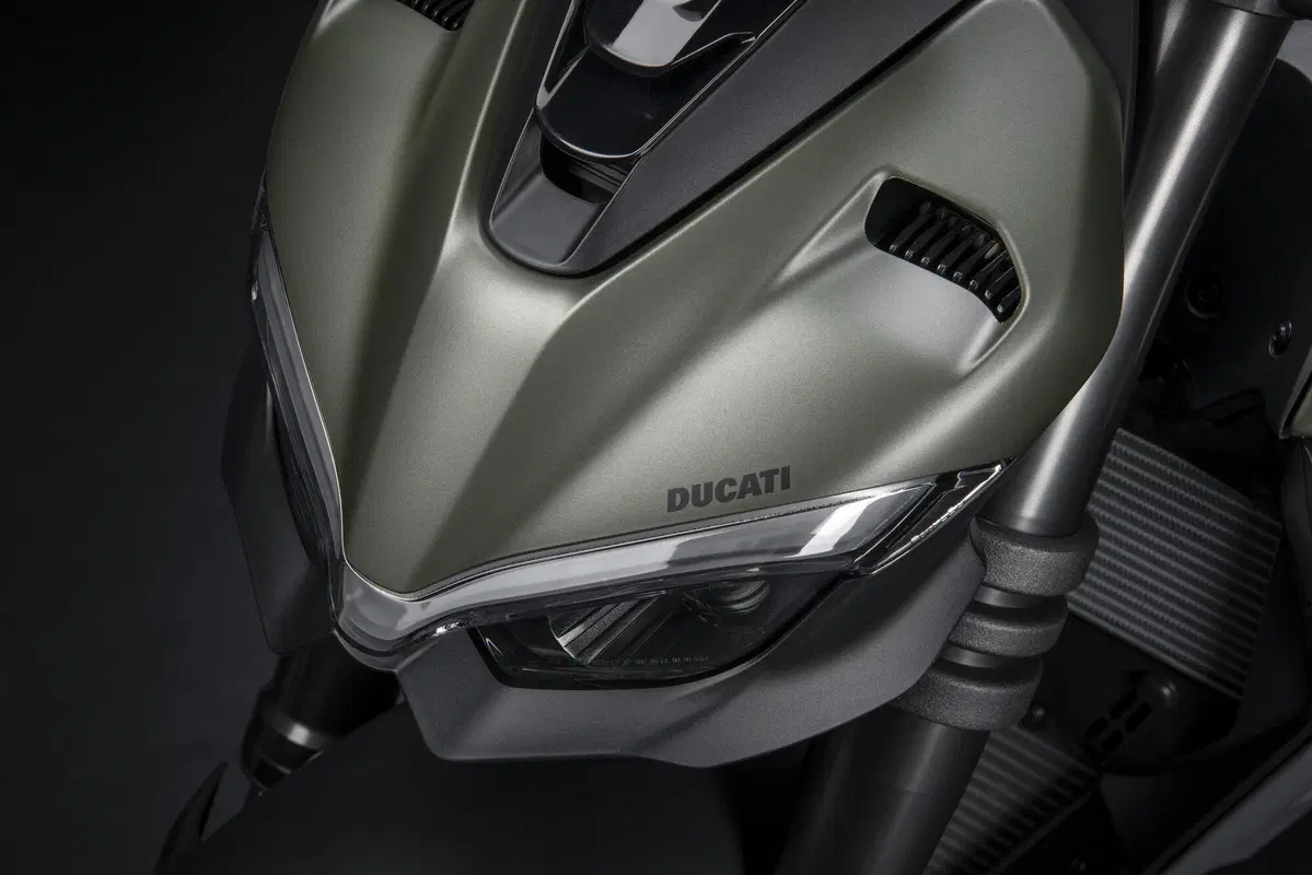 La Ducati Streetfighter V2 diventa green. Ma sempre a benzina (11)