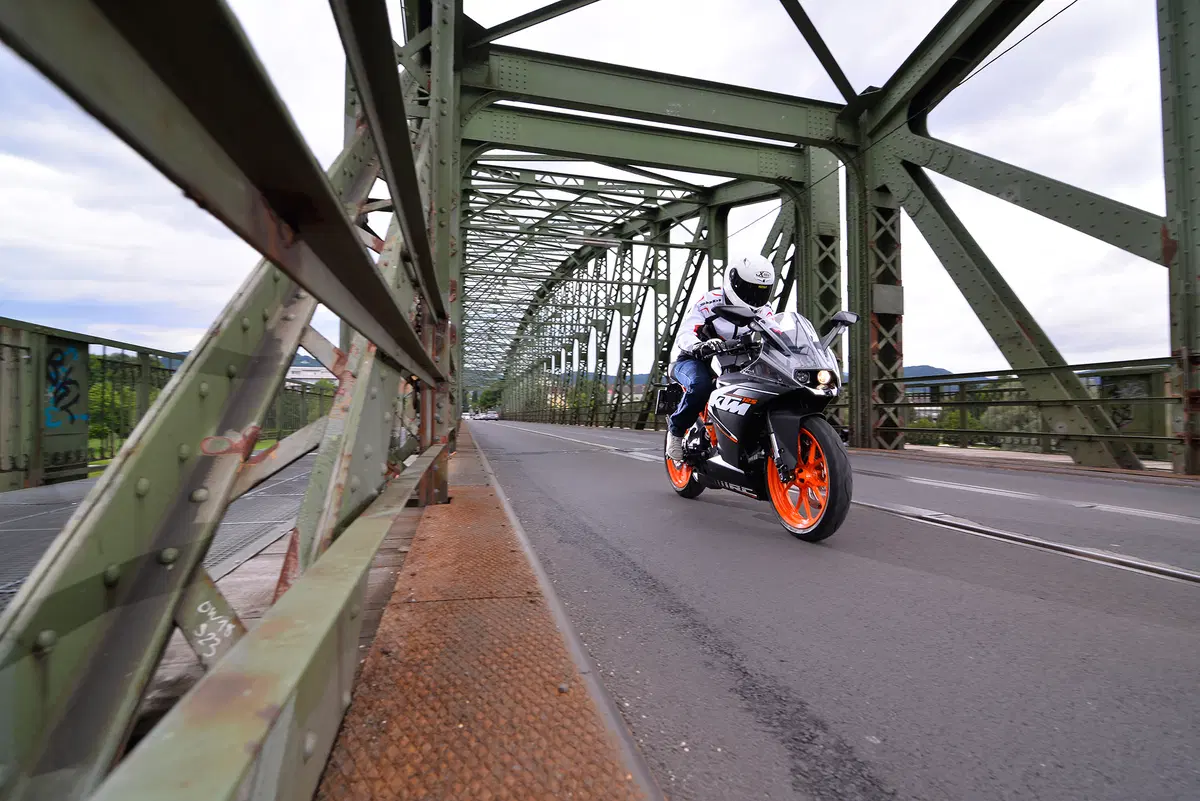 KTM RC 125  (7)